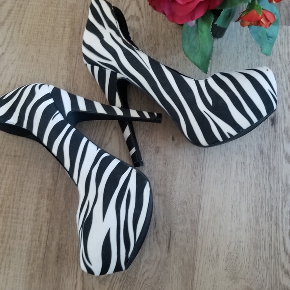 🥿 Zebra shoes 🥿 - Picture 7 of 9